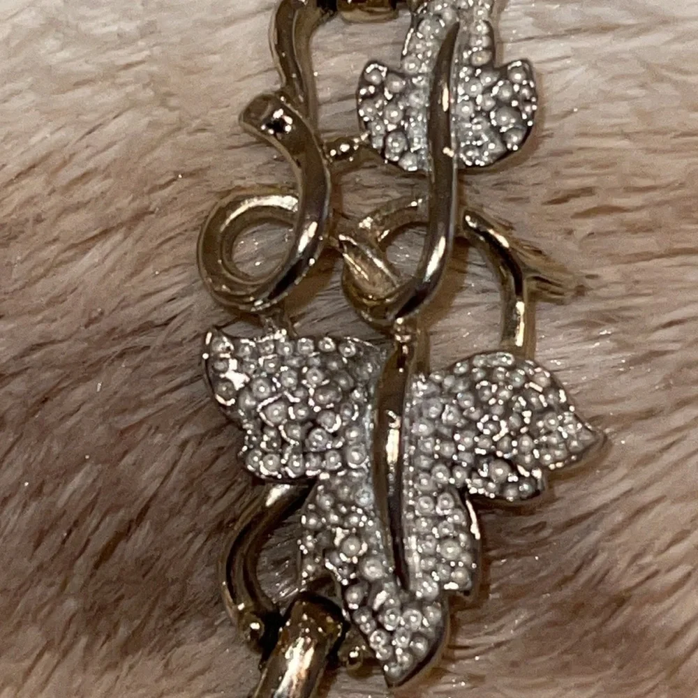 Sarah Coventry leaf necklace and brooch Set